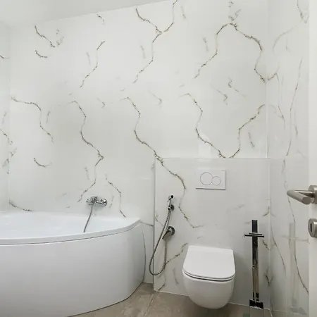 Apartament White Cascades 1 - Private Pool, Amazing View, Luxury, Full Privacy