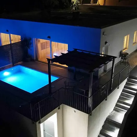 White Cascades 1 - Private Pool, Amazing View, Luxury, Full Privacy *